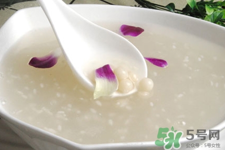 米酒可以和牛奶煮一起嗎？米酒和牛奶能一起吃嗎？