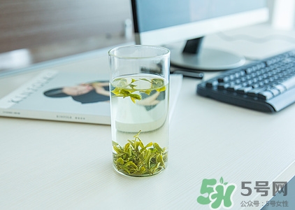 鐵觀音和龍井哪個好?鐵觀音和龍井的區(qū)別介紹 鐵觀音和龍井哪個好?鐵觀音和龍井的區(qū)別介紹