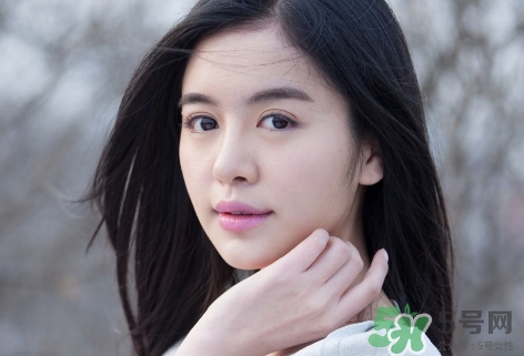 鼻子上長(zhǎng)痘痘又紅又腫是什么回事?怎么辦? 鼻子上長(zhǎng)痘痘又紅又腫是什么回事?怎么辦?