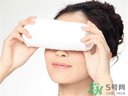眼睛消腫是熱敷還是冷敷?熱敷和冷敷的區(qū)別 眼睛消腫是熱敷還是冷敷?熱敷和冷敷的區(qū)別