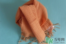 羊絨圍巾怎么清洗？羊絨圍巾的洗滌方法