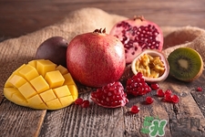 秋天吃石榴會上火嗎?秋天吃石榴有什么好處 秋天吃石榴會上火嗎?秋天吃石榴有什么好處