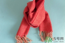 羊絨圍巾起球正常嗎？羊絨圍巾起球怎么辦？