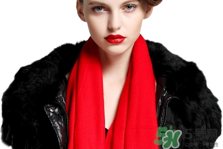 羊絨圍巾起球正常嗎？羊絨圍巾起球怎么辦？