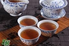 苦丁茶能降血壓?jiǎn)?苦丁茶降血壓的效果好嗎 苦丁茶能降血壓?jiǎn)?苦丁茶降血壓的效果好嗎