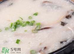 皮蛋瘦肉粥的營養(yǎng)價值 皮蛋瘦肉粥的功效與作用及做法 皮蛋瘦肉粥的營養(yǎng)價值 皮蛋瘦肉粥的功效與作用及做法