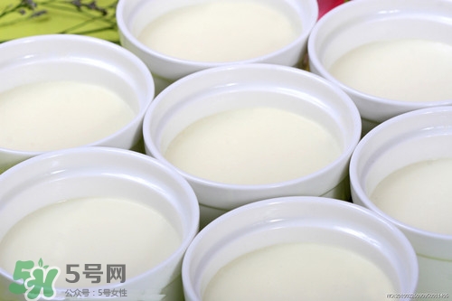 孕婦可不可以吃雙皮奶?孕婦吃雙皮奶好嗎 孕婦可不可以吃雙皮奶?孕婦吃雙皮奶好嗎