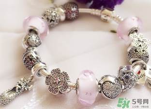 潘多拉手鐲怎么打開？潘多拉手鐲怎么帶？