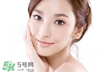 臉上脫皮發(fā)紅怎么辦？臉上脫皮干燥怎么辦？