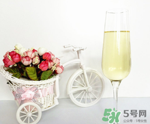 女生適合喝什么酒？什么酒適合女生喝？