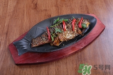 鯽魚(yú)不能和什么食物一起吃?吃鯽魚(yú)的禁忌 鯽魚(yú)不能和什么食物一起吃?吃鯽魚(yú)的禁忌