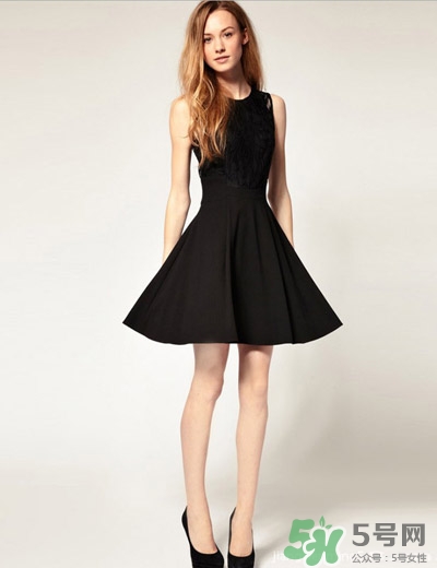 年會穿什么顏色的衣服？年會穿衣注意事項