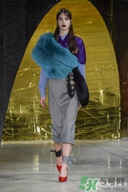 年會穿什么鞋子？公司年會女生鞋子搭配