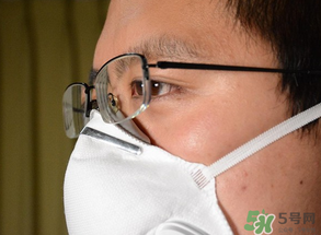 冬天戴口罩眼鏡起霧怎么辦？怎么戴口罩眼鏡不起霧？