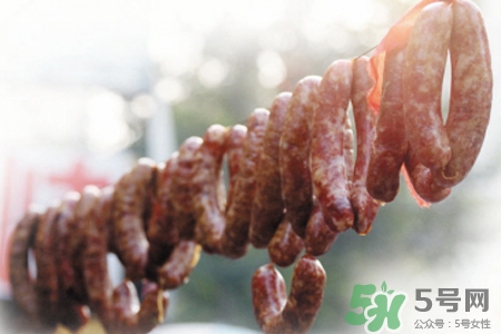 臘肉淹多長(zhǎng)時(shí)間能吃？臘肉曬多久可以吃？