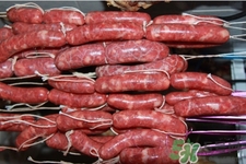 灌香腸一斤肉放多少鹽？10斤肉灌香腸放多少鹽？