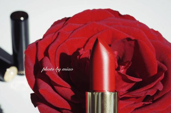 蘭蔻菁純絲絨唇膏290多少錢？蘭蔻菁純絲絨唇膏290專柜價格