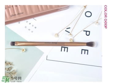 color deep眼影怎么樣？色號(hào)試色圖