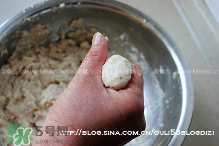 魚(yú)丸用什么粉？魚(yú)丸用面粉還是淀粉？