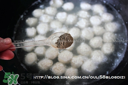 魚(yú)丸用什么粉？魚(yú)丸用面粉還是淀粉？