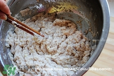 魚(yú)丸用什么粉？魚(yú)丸用面粉還是淀粉？