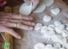 餃子皮怎么做又軟和又筋?餃子皮怎么做不容易破? 餃子皮怎么做又軟和又筋?餃子皮怎么做不容易破?