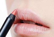 唇線筆可以當(dāng)眼線筆嗎？唇線筆怎么當(dāng)眼線筆？