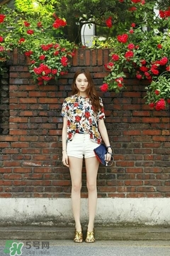 李圣經(jīng)的衣服什么牌子？李圣經(jīng)衣服同款