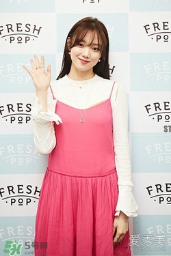 李圣經(jīng)的衣服什么牌子？李圣經(jīng)衣服同款