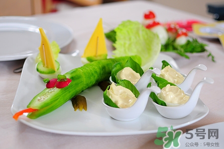 孕婦可以吃絲瓜嗎?孕婦吃絲瓜對(duì)胎兒好嗎 孕婦可以吃絲瓜嗎?孕婦吃絲瓜對(duì)胎兒好嗎