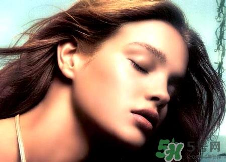 霧眉和粉黛眉哪個好?霧眉和粉黛眉的區(qū)別 霧眉和粉黛眉哪個好?霧眉和粉黛眉的區(qū)別