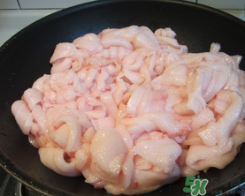 豬板油和豬肥肉油有什么區(qū)別？豬板油和肥肉油哪個(gè)好？