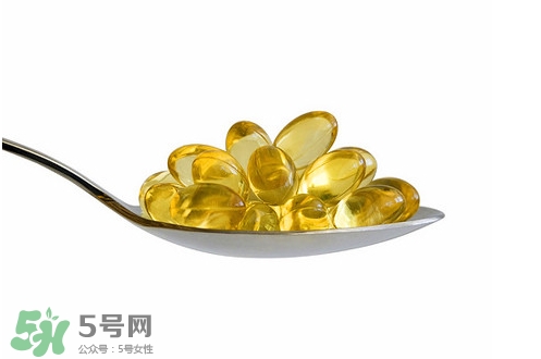 寶寶吃魚(yú)油有什么好處?寶寶吃魚(yú)油的功效與作用 寶寶吃魚(yú)油有什么好處?寶寶吃魚(yú)油的功效與作用