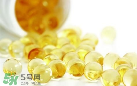 寶寶吃魚(yú)油有什么好處?寶寶吃魚(yú)油的功效與作用 寶寶吃魚(yú)油有什么好處?寶寶吃魚(yú)油的功效與作用