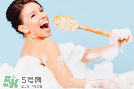 冬天洗澡水溫50度行嗎？50度的水可以洗澡嗎？