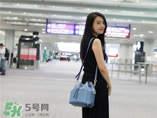 水桶包怎么背時(shí)尚?水桶包時(shí)尚搭配 水桶包怎么背時(shí)尚?水桶包時(shí)尚搭配