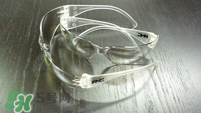 抽煙對眼睛有影響嗎？平時怎么保養(yǎng)眼睛