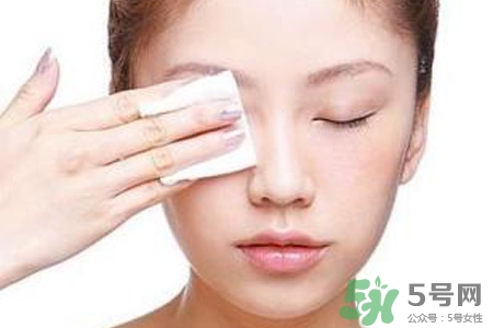 卸妝膏和卸妝水哪個好？卸妝膏和卸妝水的區(qū)別