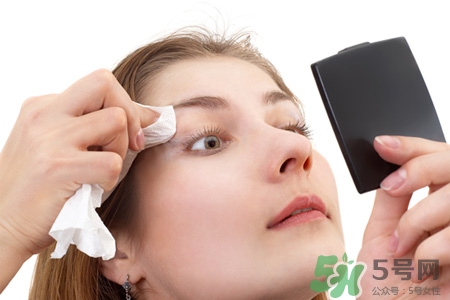 卸妝膏和卸妝水哪個好？卸妝膏和卸妝水的區(qū)別