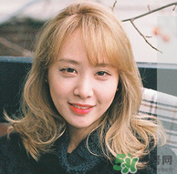 亞麻色卷發(fā)圖片_亞麻色卷發(fā)型圖 亞麻色卷發(fā)圖片_亞麻色卷發(fā)型圖