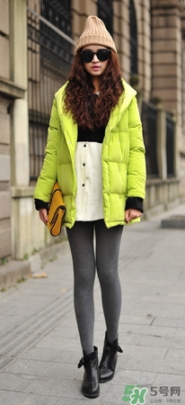 草綠色大衣怎么搭配？草綠色大衣穿衣搭配