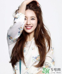 亞麻色卷發(fā)圖片_亞麻色卷發(fā)型圖 亞麻色卷發(fā)圖片_亞麻色卷發(fā)型圖