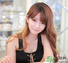 亞麻色卷發(fā)圖片_亞麻色卷發(fā)型圖 亞麻色卷發(fā)圖片_亞麻色卷發(fā)型圖