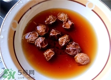 煮黃酒用什么話梅?煮黃酒放什么梅子? 煮黃酒用什么話梅?煮黃酒放什么梅子?