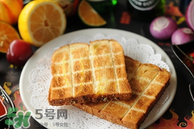 為什么烤箱做的面包硬 面包怎么烤外面不硬 為什么烤箱做的面包硬 面包怎么烤外面不硬