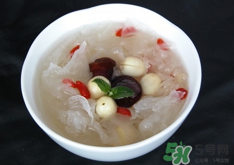 銀耳蓮子湯要煮多久熟?銀耳蓮子湯熬多長時間? 銀耳蓮子湯要煮多久熟?銀耳蓮子湯熬多長時間?