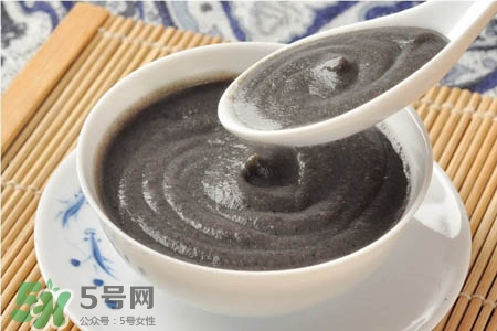 芝麻糊不能和什么一起吃？芝麻糊與哪些食物相克？