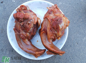 豬舌頭怎么腌制？腌豬舌頭要多久？