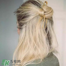 低發(fā)髻盤發(fā)圖解_低發(fā)髻的盤法 低發(fā)髻盤發(fā)圖解_低發(fā)髻的盤法