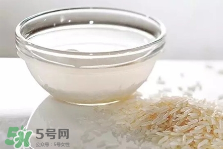 淘米水可以直接澆花嗎？淘米水澆花的正確方法